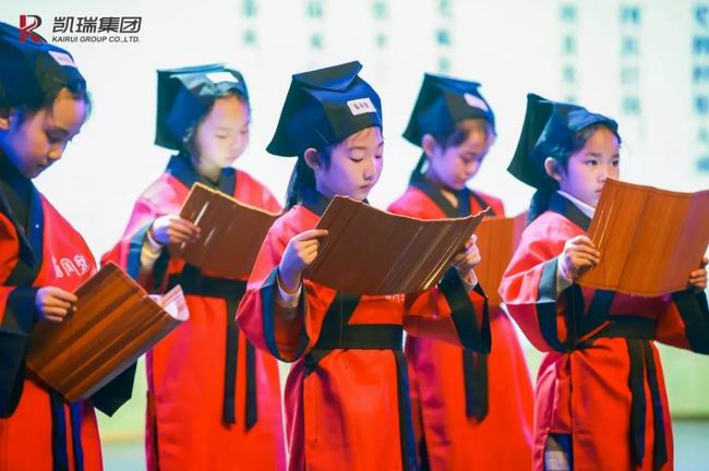 1555567313622686.jpg 640.webp (9).jpg