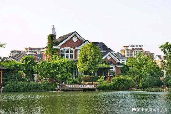 生活在有湖的地方，是對人生的浪漫私藏